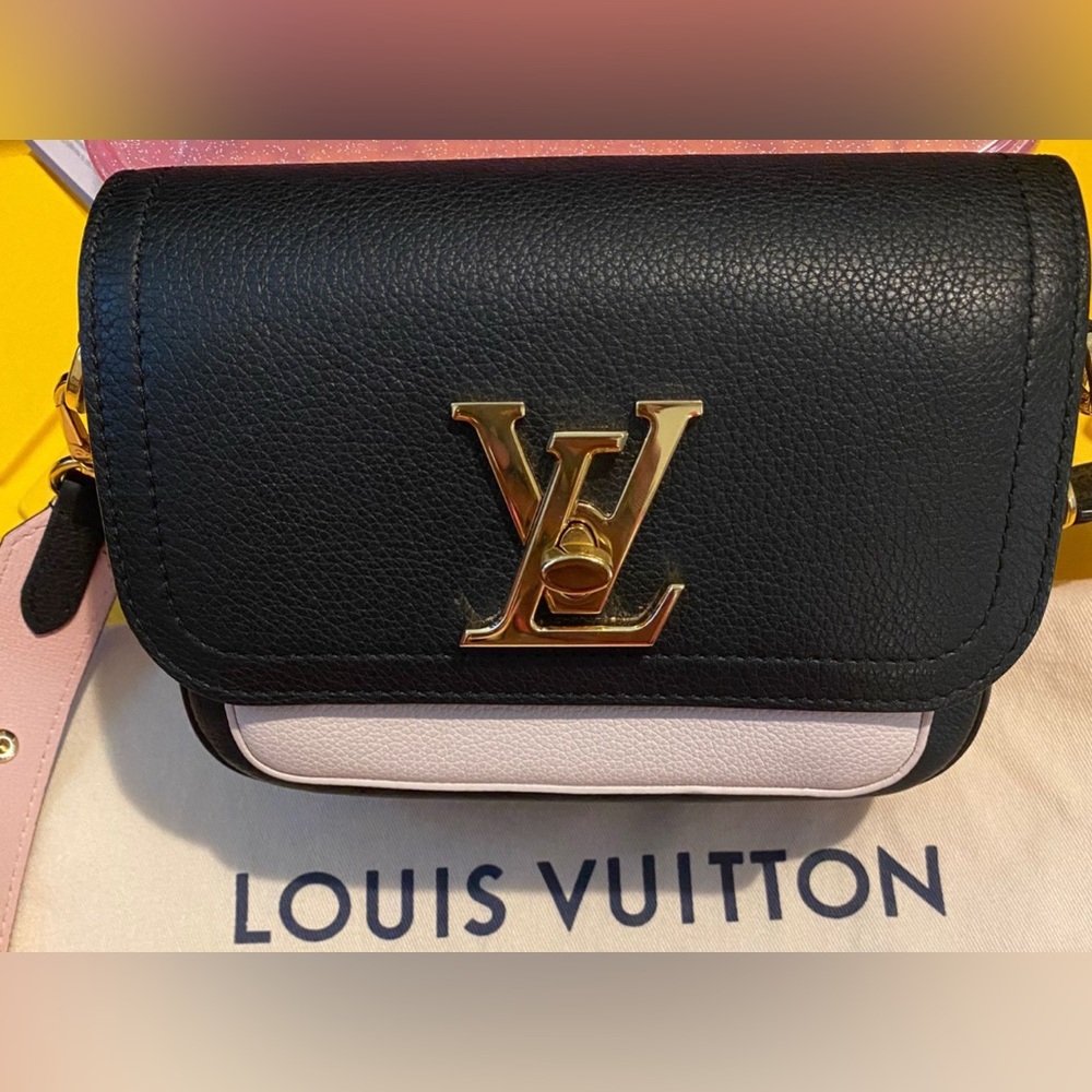 ❌SOLD❌Louis Vuitton Black Lockme Tender Noir - Picture 2 of 11